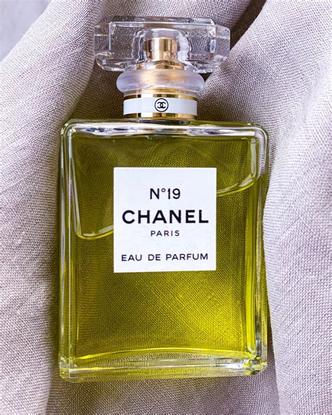 parfum chanel 19 prix